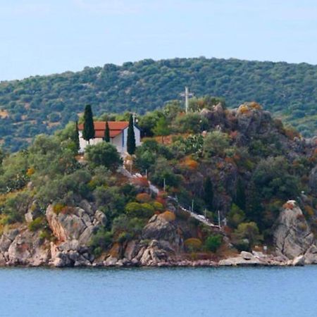 The Olive Ocean Apartment Tolo Bagian luar foto
